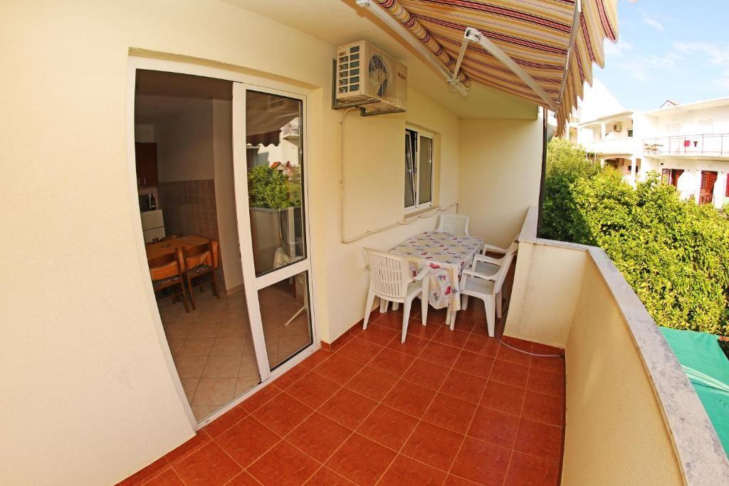Egyszobás apartman Hvar (A-25301-c)