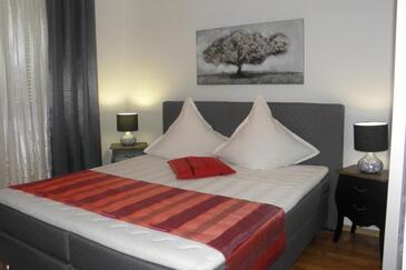 Apartamente lângă mare Trogir - 25303