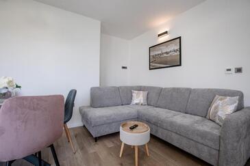 Apartments by the sea Palit, Rab - 25309