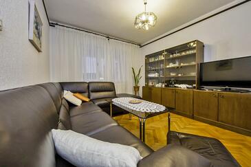 Apartments by the sea Palit, Rab - 25309