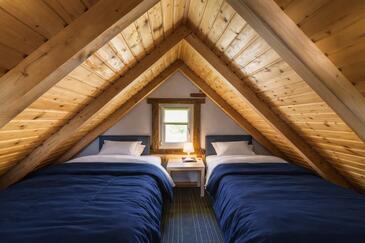 Family friendly house with a swimming pool Bratina, Prigorje - 25314