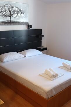 Apartmaji s parkingom Pag - 25319