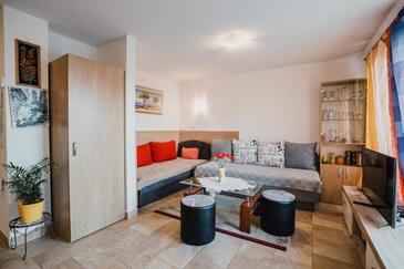 Apartmanok parkolóhellyel Umag - 25324