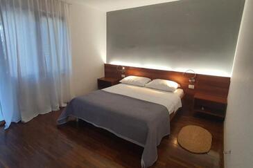 Apartamente lângă mare Turanj, Biograd - 25338