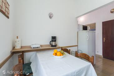 Apartamenty z parkingiem Karigador, Novigrad - 2534