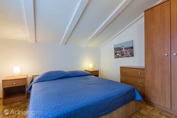 Apartments with parking space Karigador, Novigrad - 2534