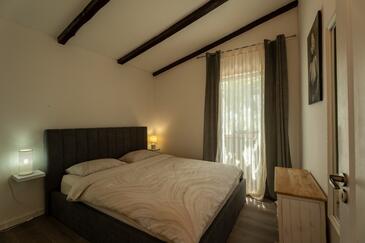 Vakantiehuis met parkeerplaats Loborika (Pula) - 25342