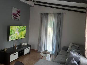 Vakantiehuis met parkeerplaats Loborika (Pula) - 25342