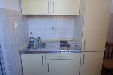 Apartments and rooms with parking space Starigrad (Paklenica) - 25345