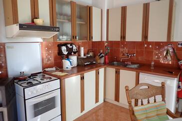 Apartments and rooms with parking space Starigrad (Paklenica) - 25345