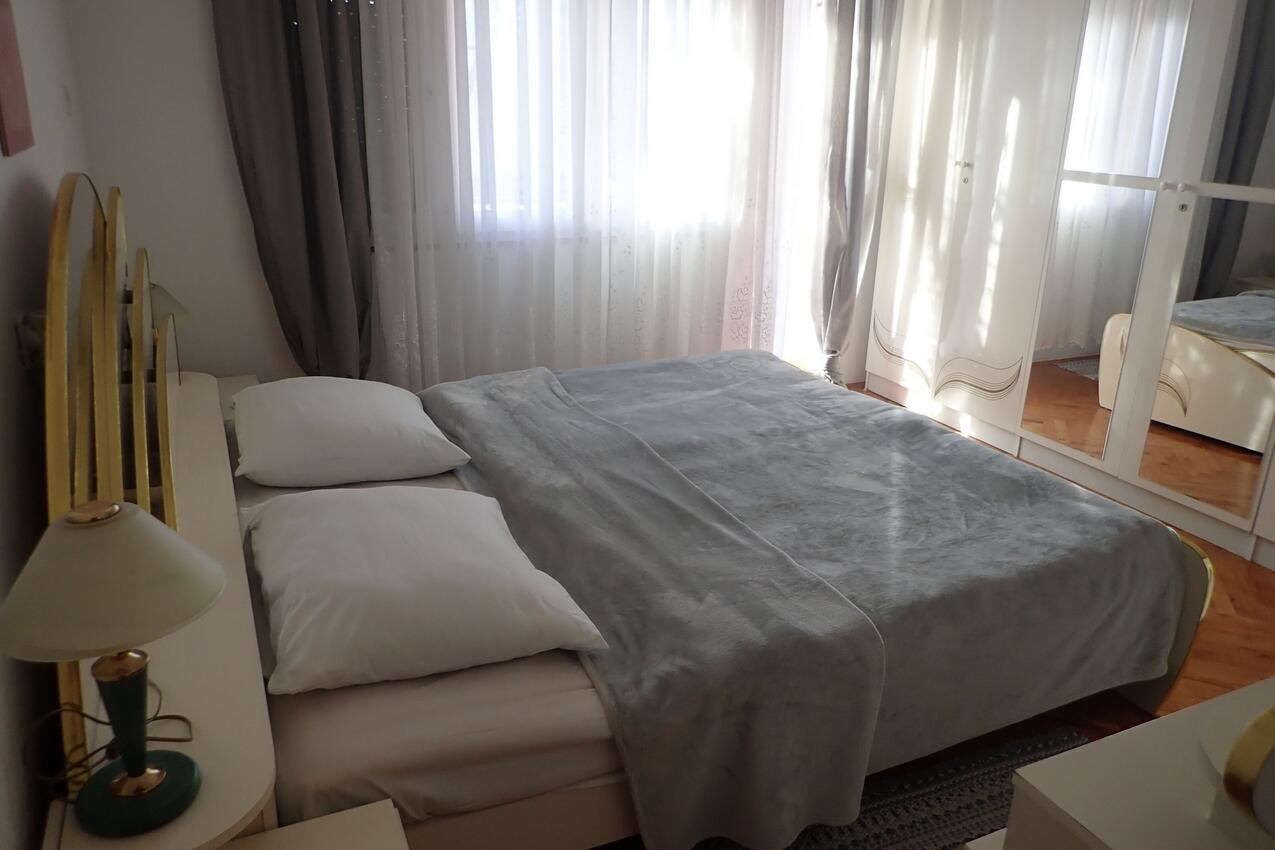 Szoba Starigrad (Paklenica) (S-25345-c)