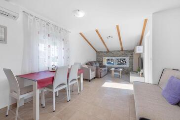 Апартаменти з паркуванням Малі Лошинь - Mali Lošinj, Лошінь - Lošinj - 25347