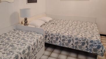 Апартаменти з паркуванням Гаяц - Gajac, Паг - Pag - 25352