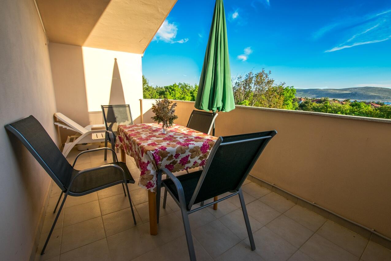 Kétszobás apartman Starigrad (Paklenica) (A-25354-a)