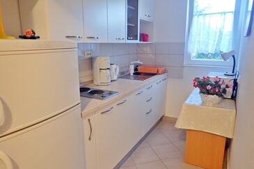 Apartmani uz more Starigrad (Paklenica) - 25355