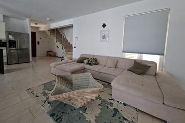 Будинок для сім'ї з басейном Сплітска - Splitska, Брач - Brač - 25361