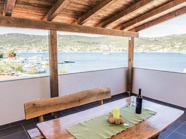 Appartement de deux chambres Vinisce (Trogir) (A-25373-a(