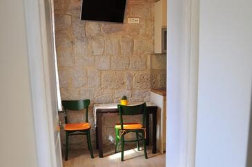 Apartments and rooms with WiFi Split - 25379