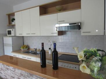 Apartamentos con parking Kastel Luksic, Kastela - 25382