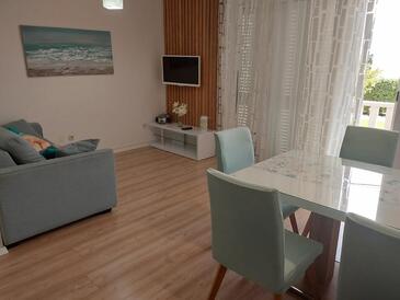 Apartamentos con parking Kastel Luksic, Kastela - 25382
