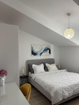 Apartamenty z parkingiem Kastel Luksic (Kastela) - 25382