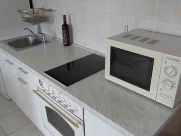 Apartamenty z parkingiem Kastel Luksic (Kastela) - 25382