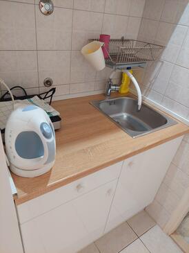 Appartements avec parking Kastel Luksic, Kastela - 25382