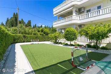 Apartmaji s parkingom Kaštel Lukšić (Kaštela) - 25382 Adriatic.hr