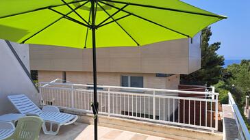 Apartments by the sea Makarska - 25386