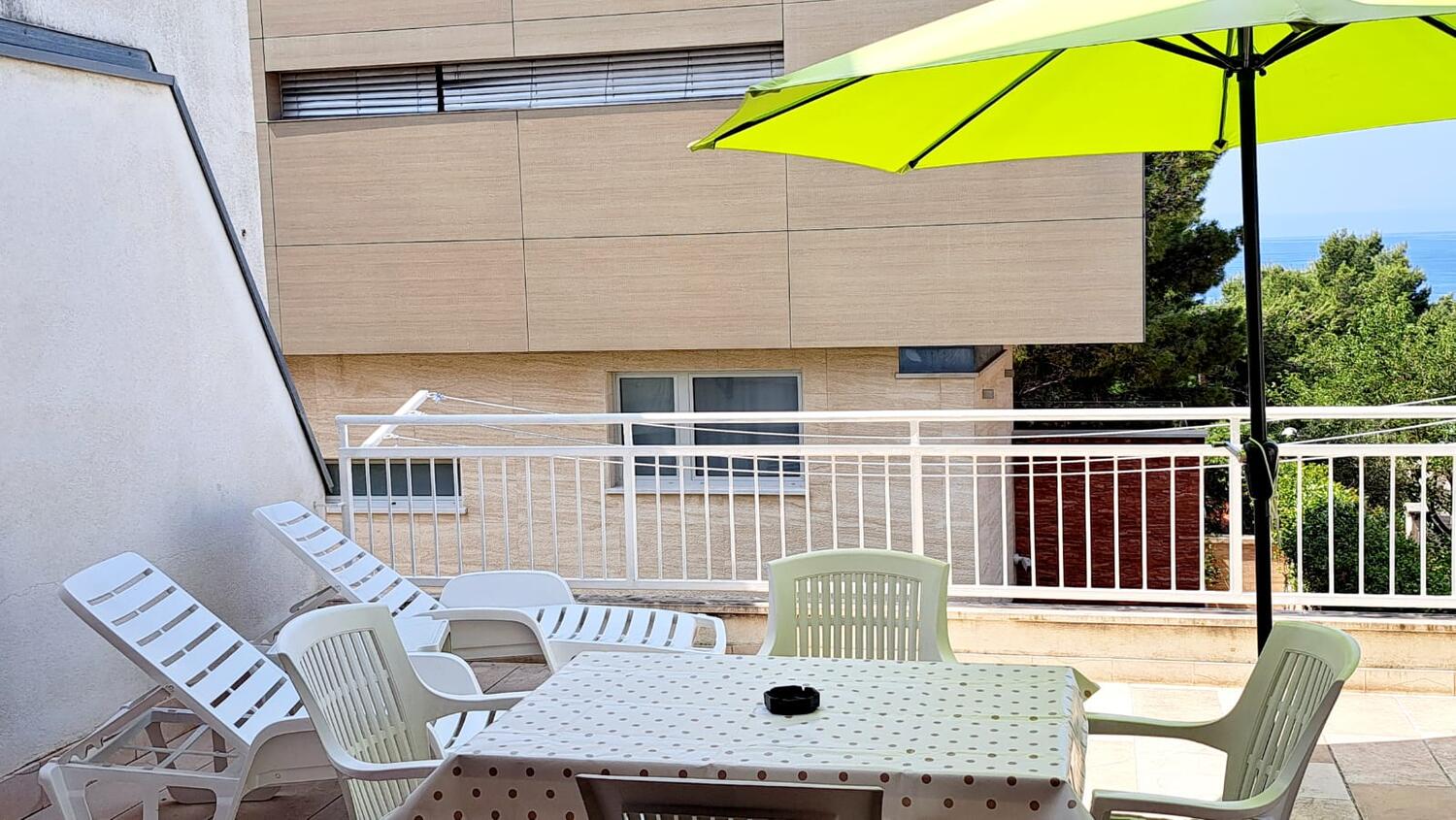 Jednosobni apartman Makarska (A-25386-c)