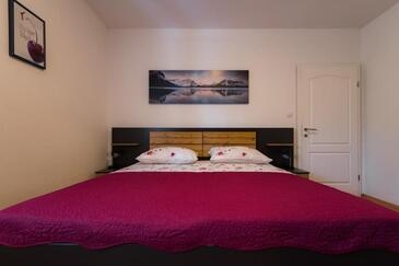 Apartments with parking space Biograd na Moru, Biograd - 25399