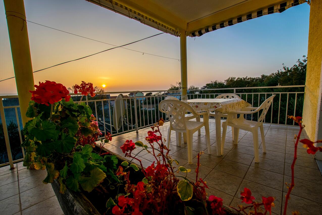 Egyszobás apartman Starigrad (Paklenica) (A-25400-a)