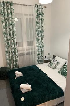 Apartments with parking space Zadar - 25404