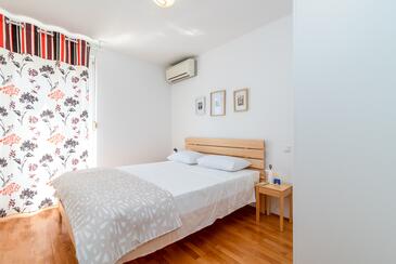Apartmaji s parkingom Trogir - 25406