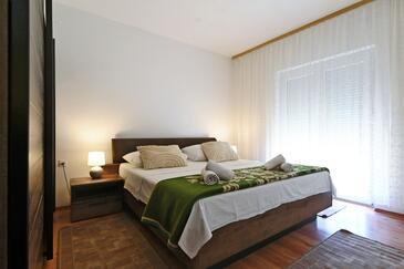 Three bedroom apartment Betina, Murter (A-25424-a(