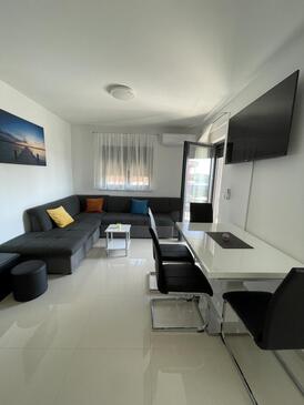 Lejlighedens parkeringsplads Zecevo Rtic, Rogoznica - 25427