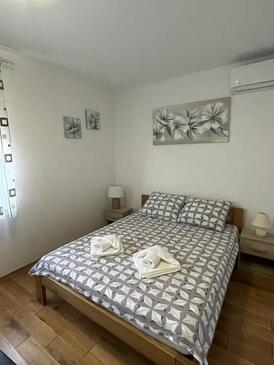 Апартаменти біля моря Рогозніца - Rogoznica - 25428