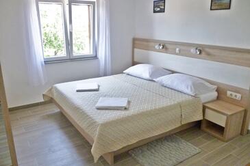 Ferienwohnungen mit Parkplatz Seline, Paklenica - 25430