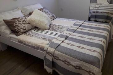 Apartments by the sea Zablaće, Šibenik - 25436