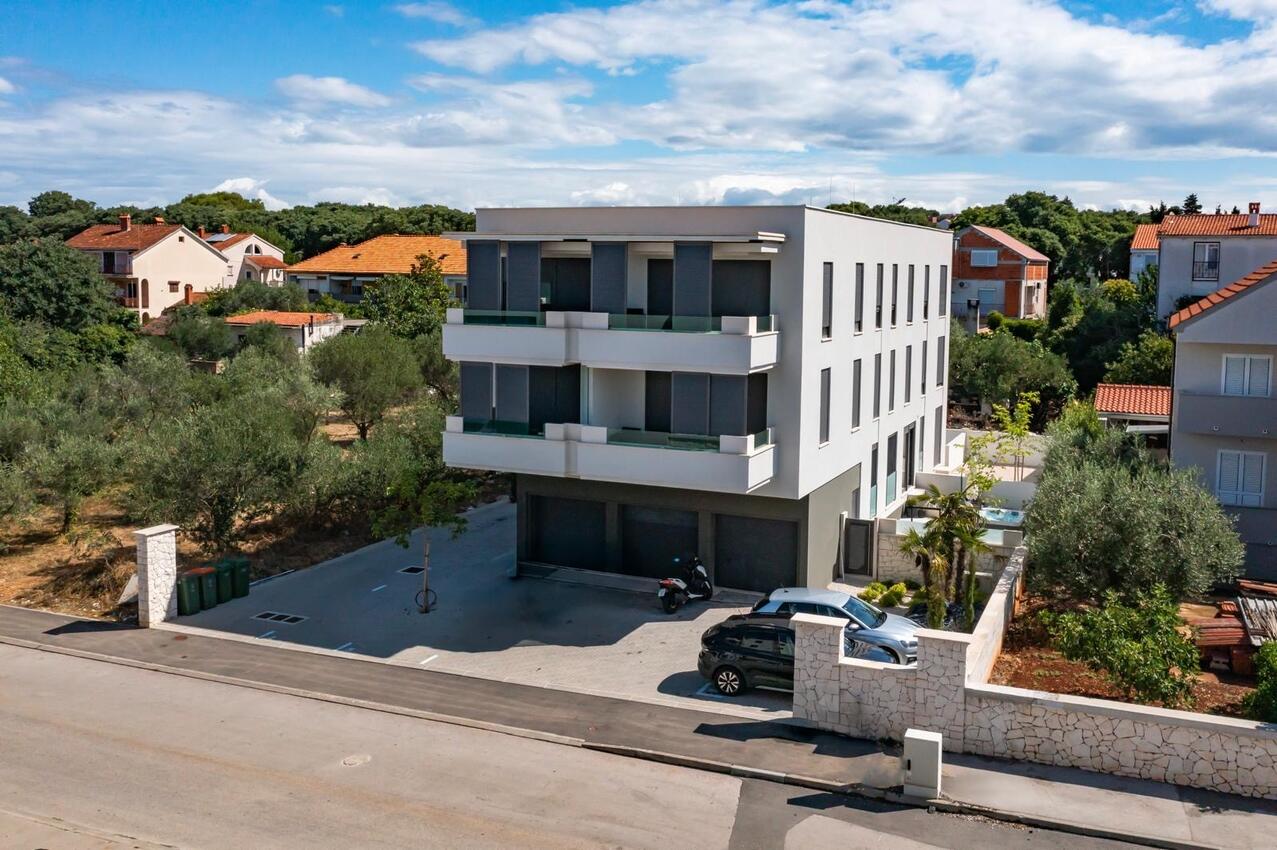 Апартаменти з паркуванням Задар - Zadar - 25445