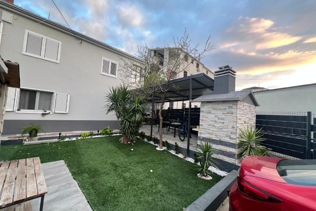 Vakantiehuis met parkeerplaats Split - 25463