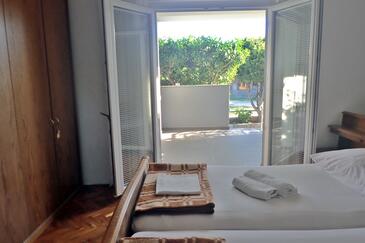 Apartament cu trei camere Starigrad, Paklenica (A-25484-a(