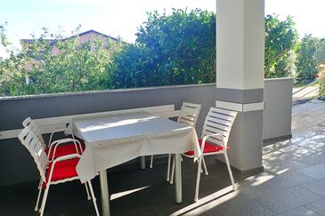 Apartamente pentru familii cu copii Starigrad, Paklenica - 25484 Adriatic.hr