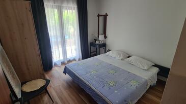 Appartementen aan zee met zwembad Preko, Ugljan - 25492