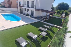 Appartementen aan zee met zwembad Preko, Ugljan - 25492 - Adriatic.hr