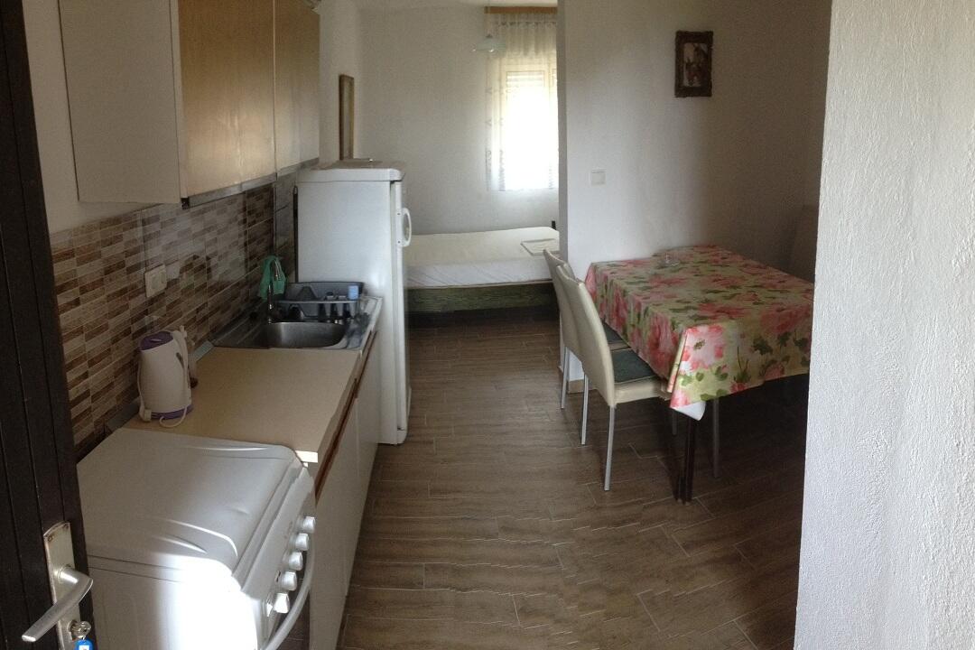Studio apartman Pirovac (Šibenik) (AS-25497-a)