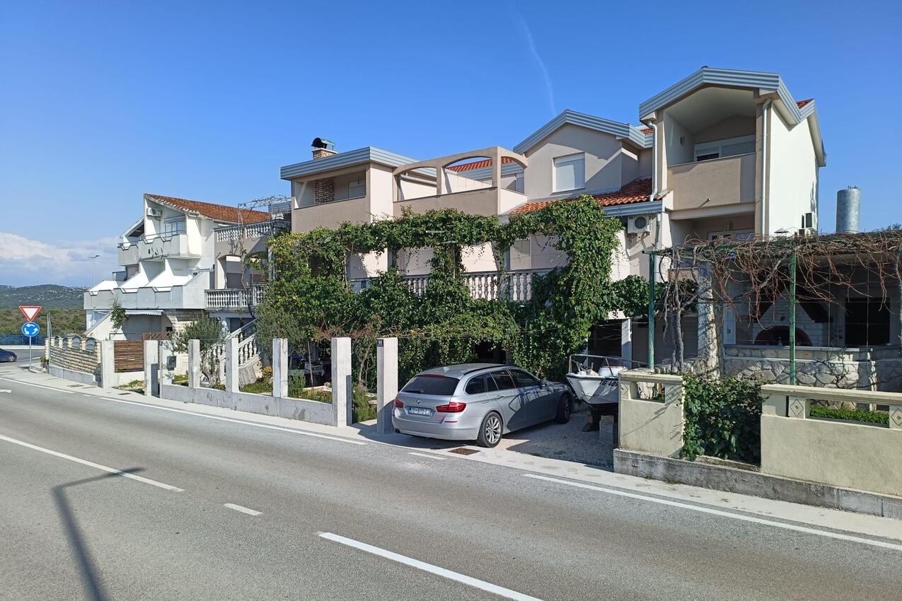 Apartmaji z internetom Pirovac (Šibenik) - 25497