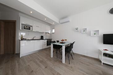 Apartmanok medencével Seline (Paklenica) - 25503
