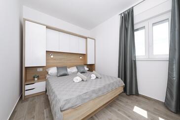 Apartmanok medencével Seline (Paklenica) - 25503