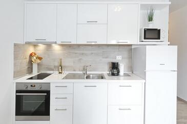 Apartmanok medencével Seline (Paklenica) - 25503